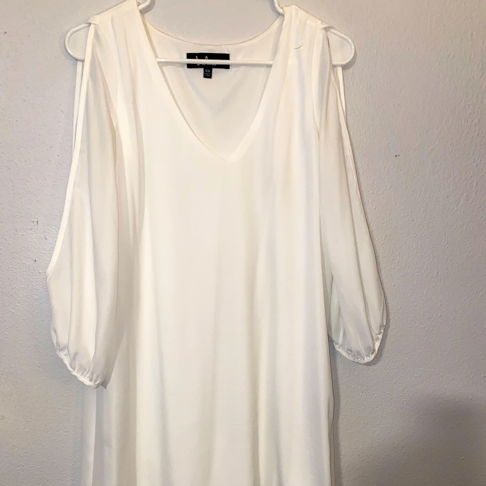 Lulu’s White Flowy Dress